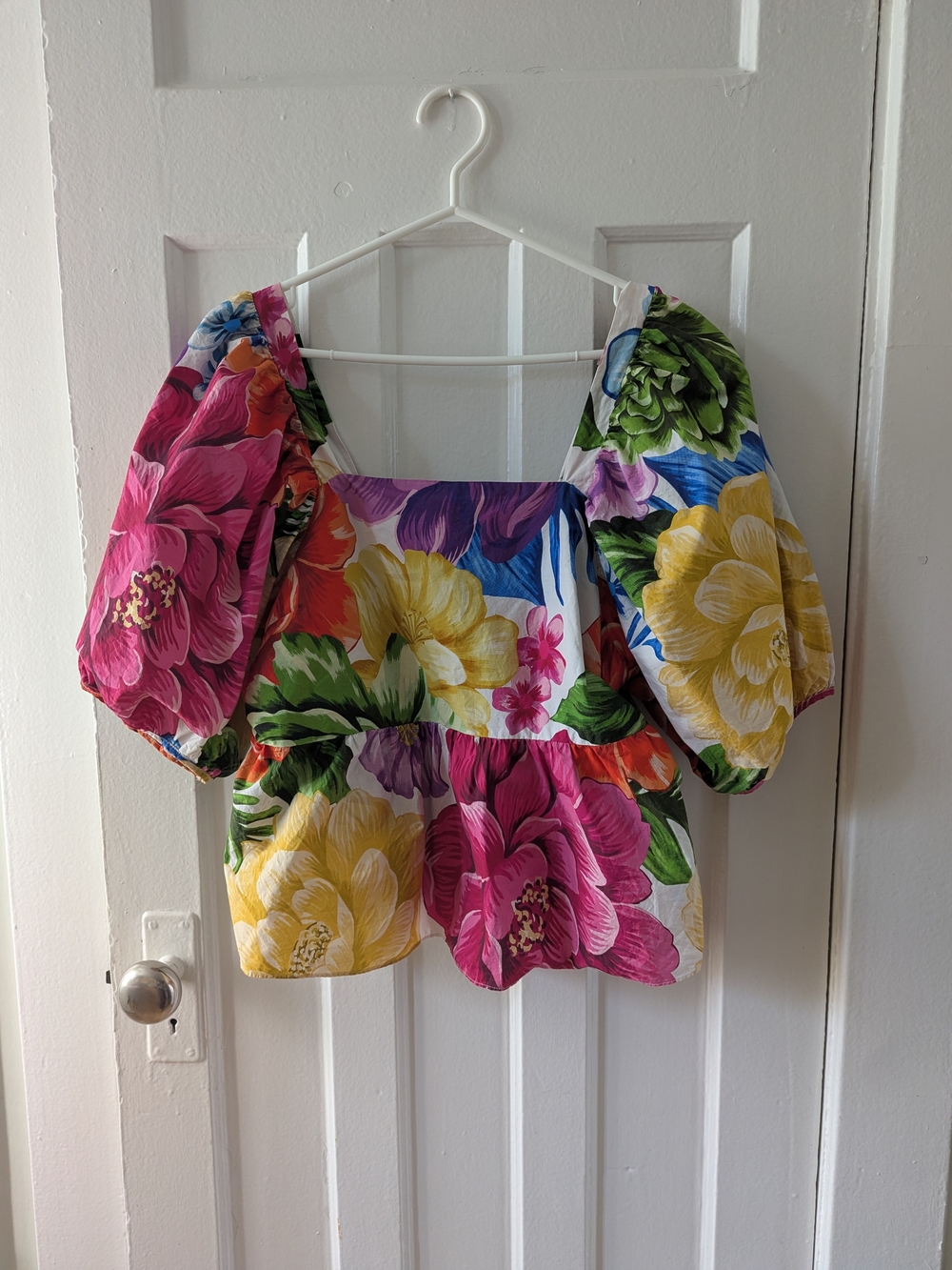 Floral Puff-Sleeve Peplum Top in Multi
